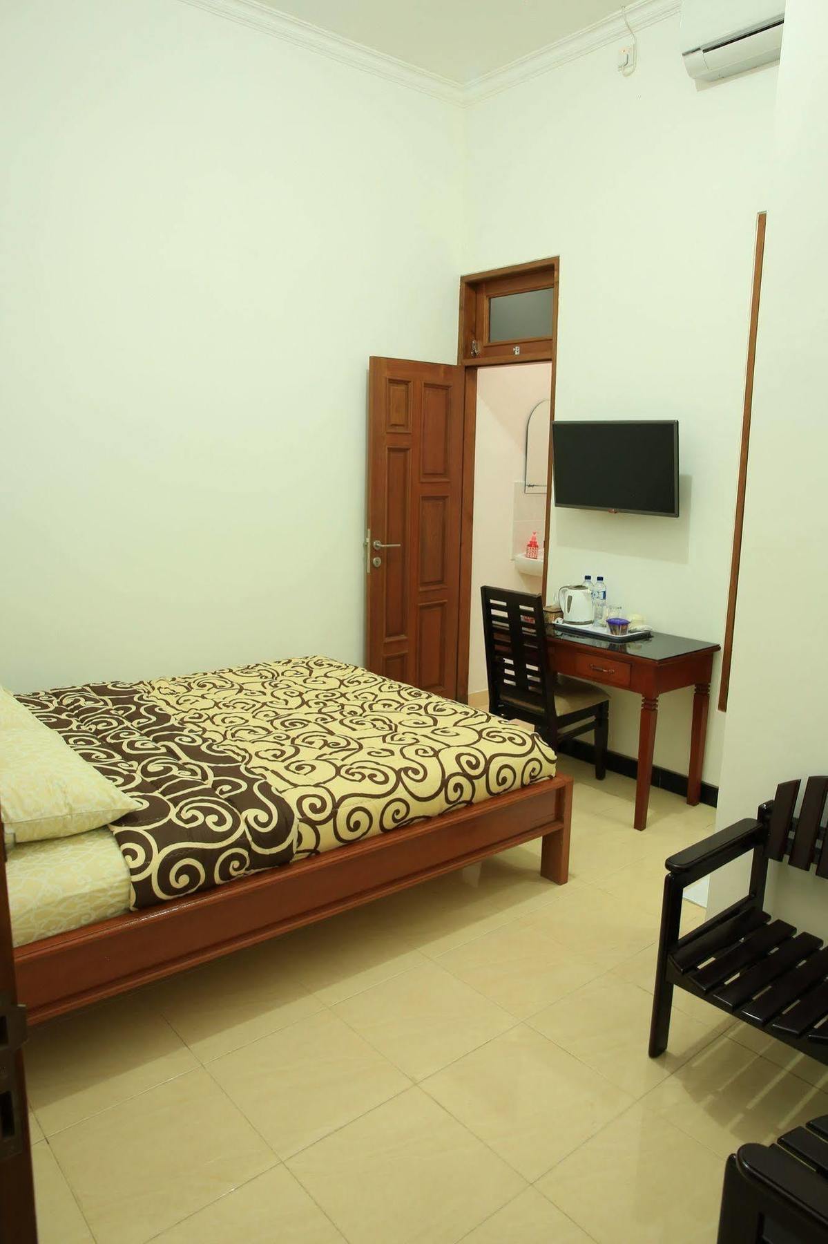 Selemadeg Puri Kusuma Guest House מראה חיצוני תמונה