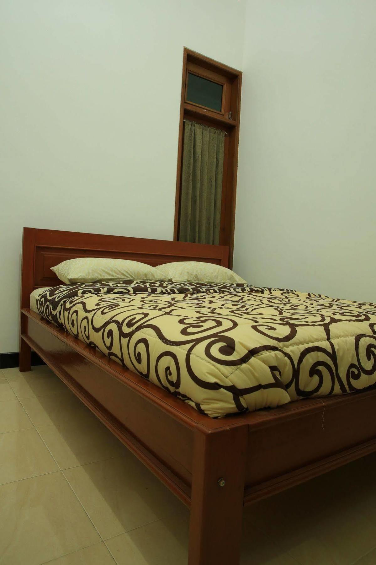 Selemadeg Puri Kusuma Guest House מראה חיצוני תמונה